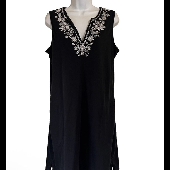 LANDS END WOMEN SIZE M COTTON BLEND BLACK WHITE EMBROIDERED FLORAL SHIFT DRESS - Picture 2 of 15